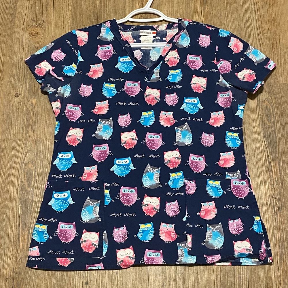 Owl scrub top